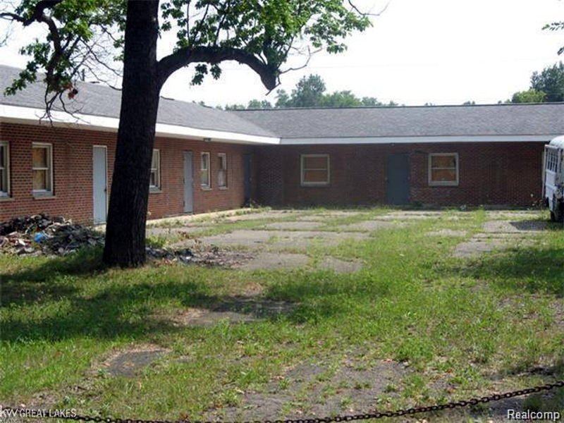 Unkown Sumpter Twp Motel - Real Estate Photo